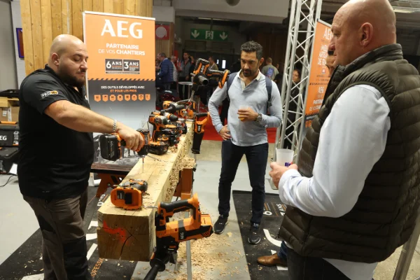 aeg%252520stand1.JPG